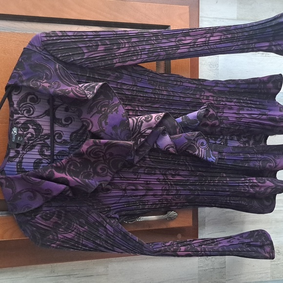 Blouse - Picture 1 of 4